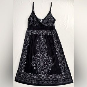 Full Tilt • 100% Rayon Dress • Women’s Medium • Black & White